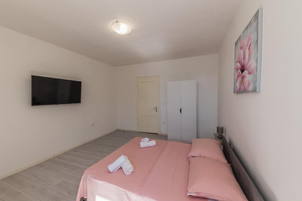 Seafront Apartments Karlo Kaštela Eksteriør bilde