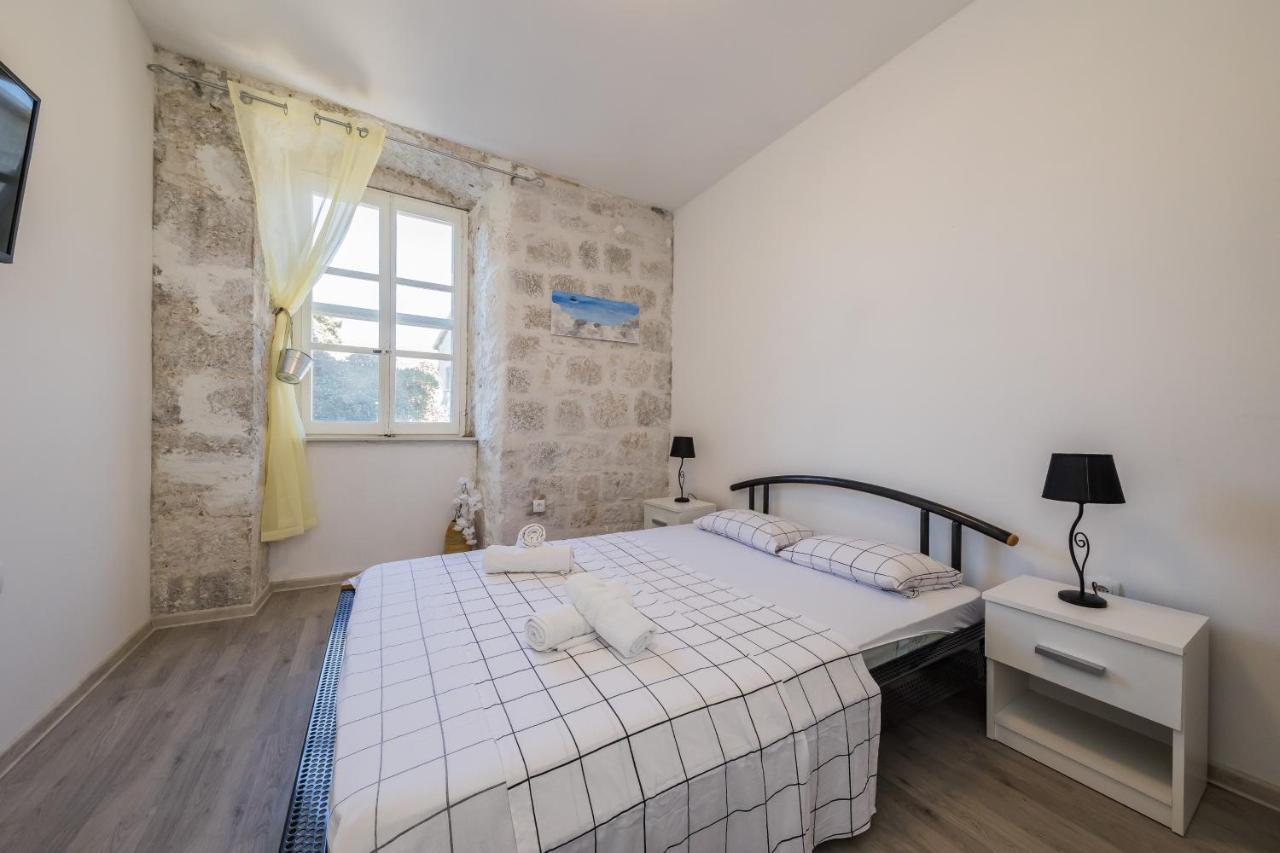 Seafront Apartments Karlo Kaštela Eksteriør bilde