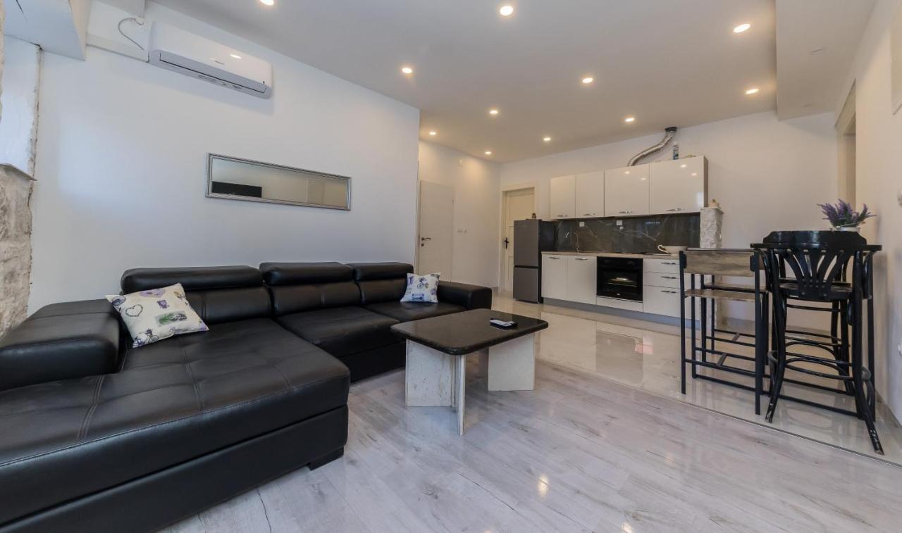 Seafront Apartments Karlo Kaštela Eksteriør bilde